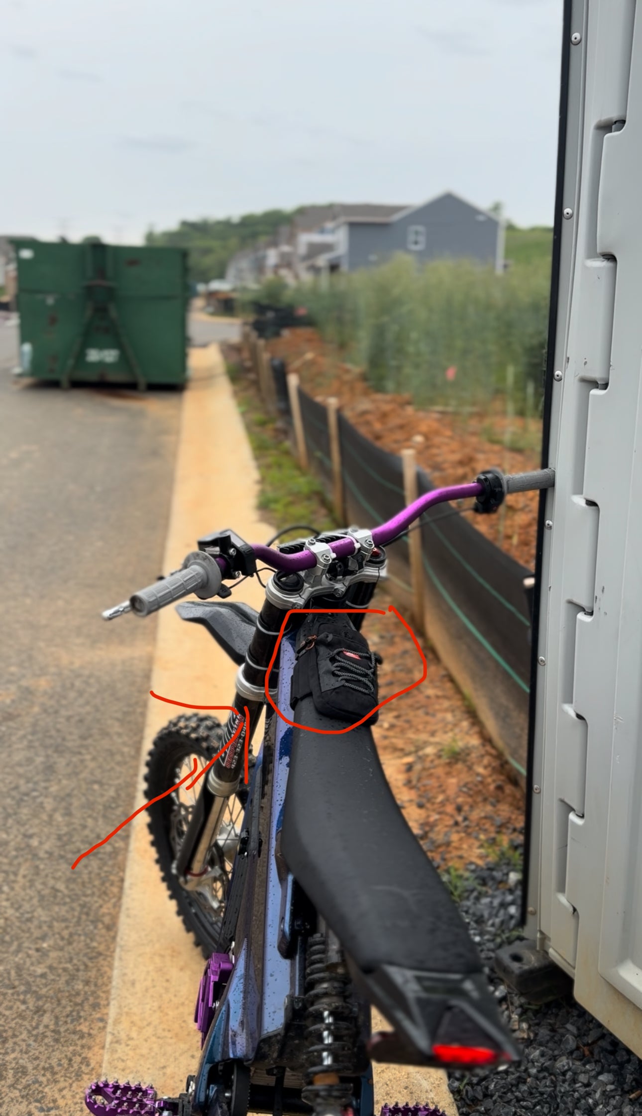 E-bike/bike storage pouch